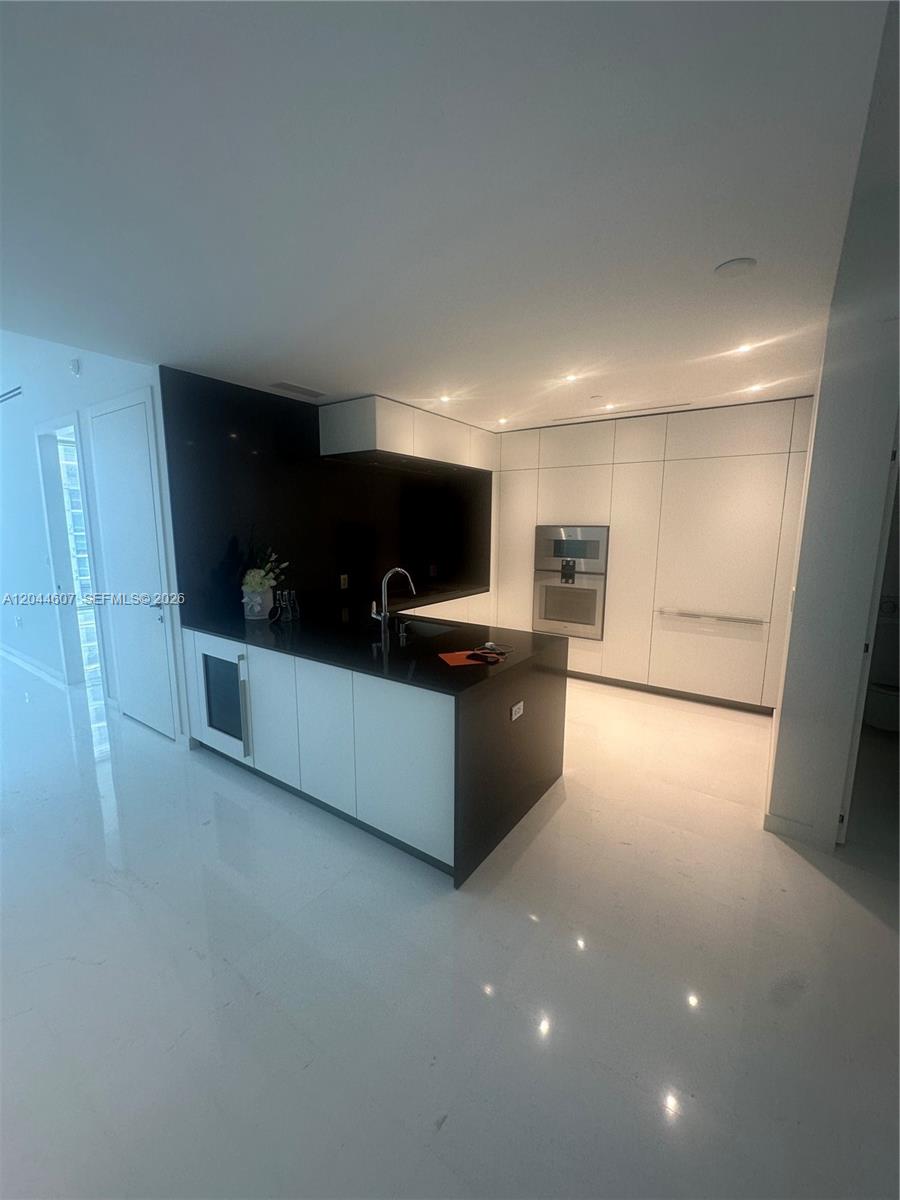 300 Biscayne Blvd Way