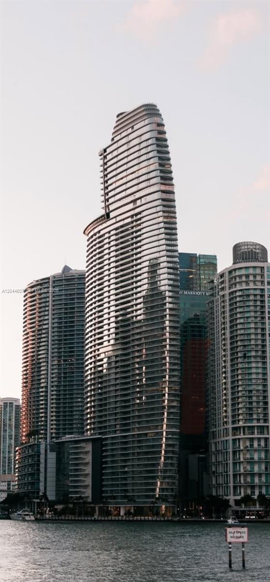 300 Biscayne Blvd Way