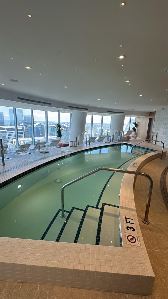 300 Biscayne Blvd Way