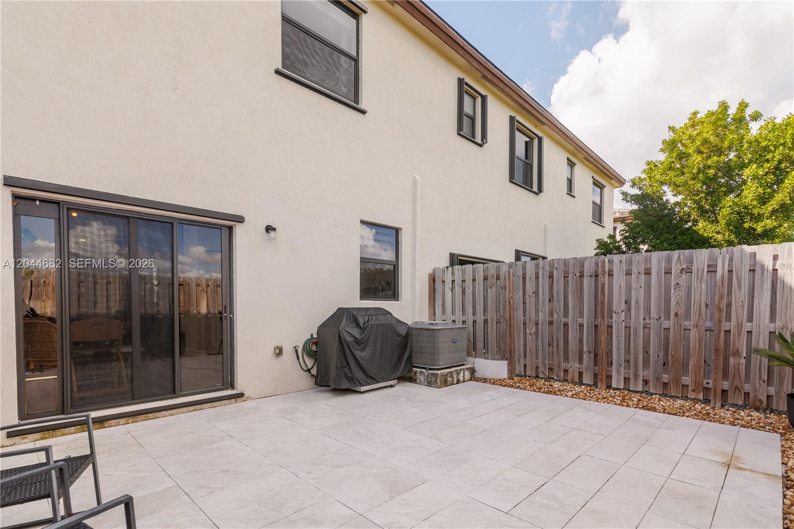 10079 SW 228