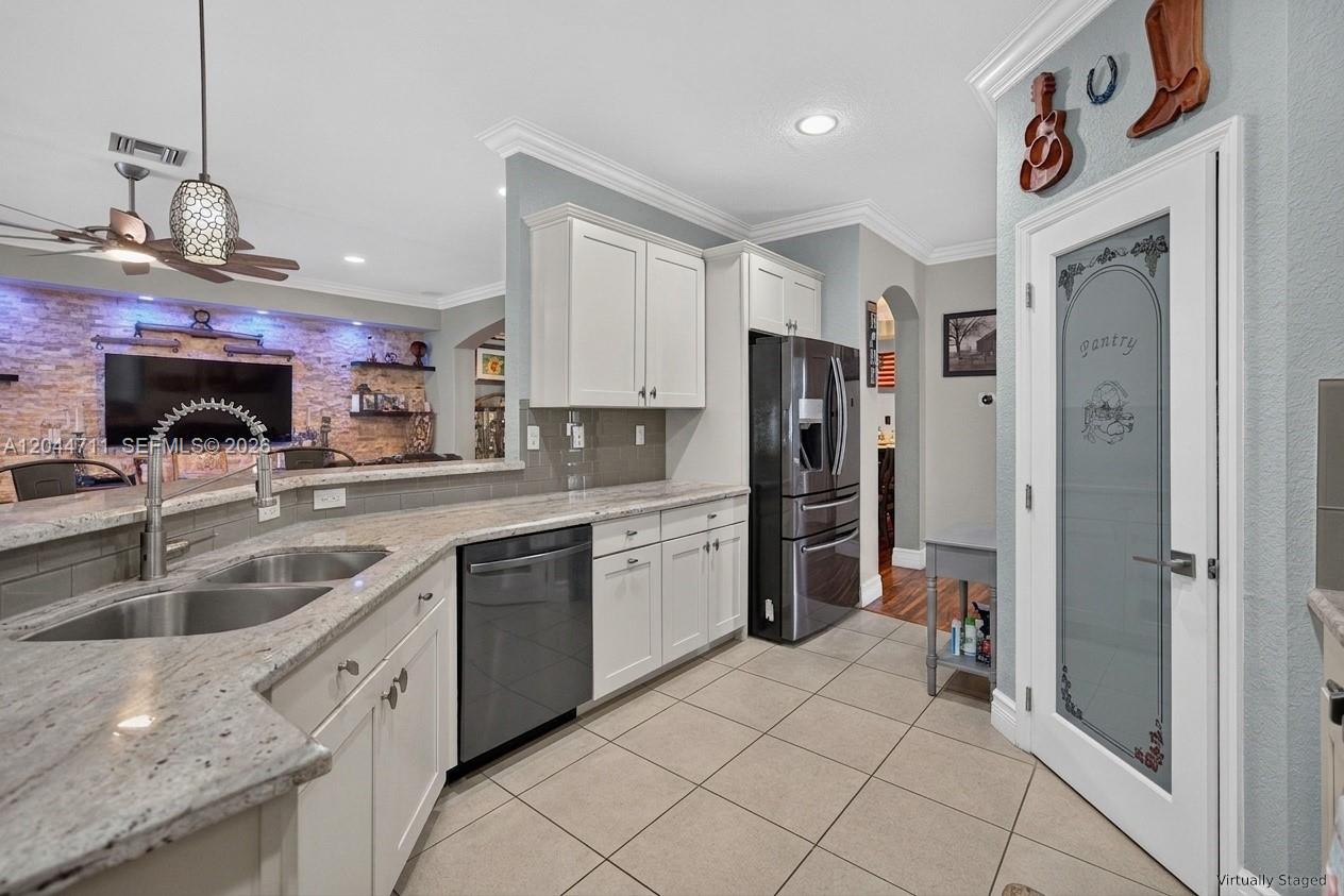 2135 NW 14th Terrace