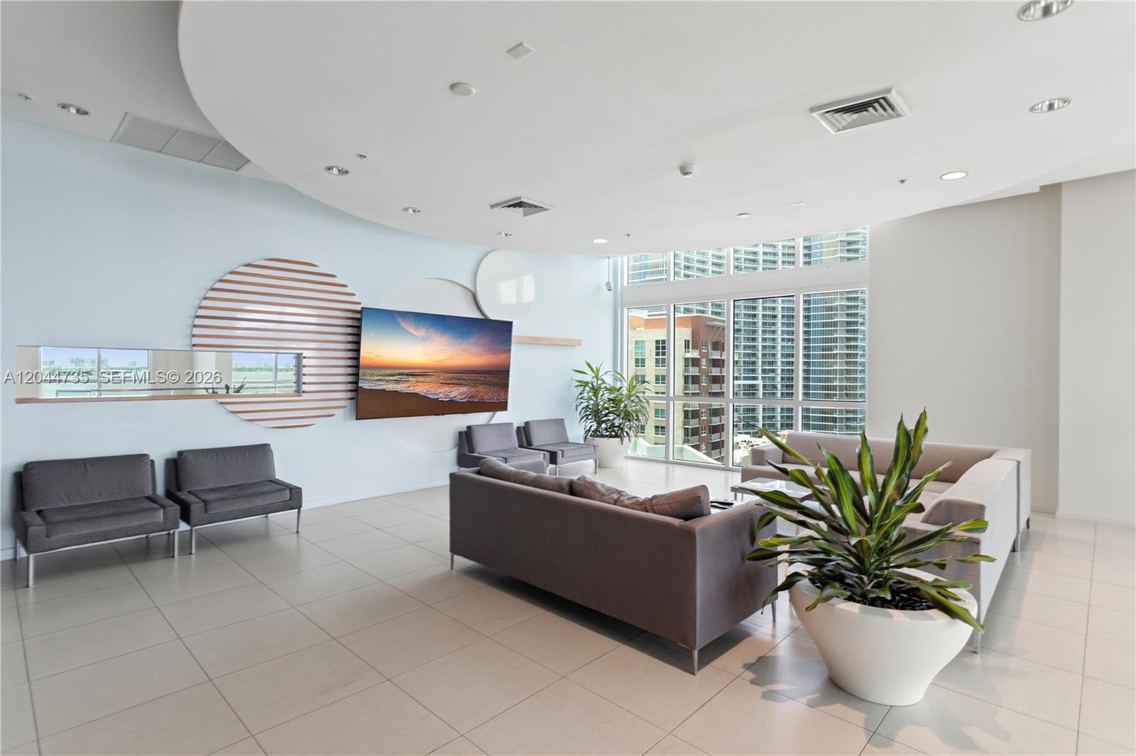 1900 N Bayshore Drive Drive