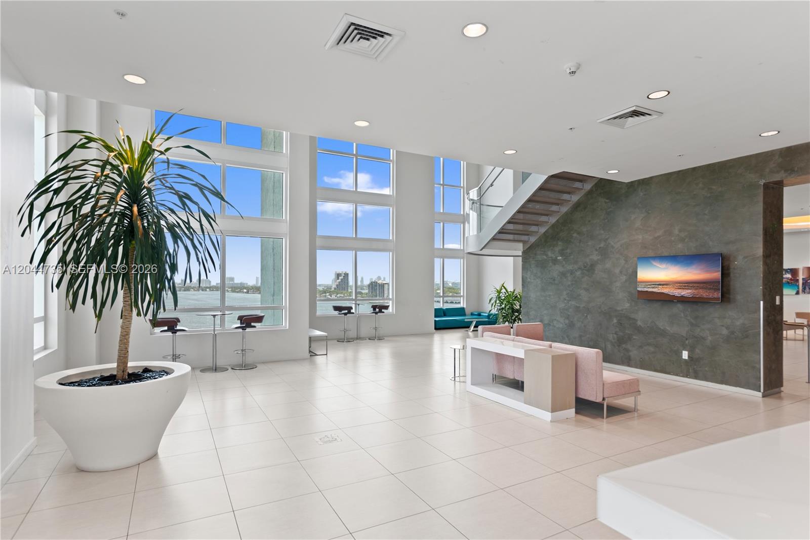 1900 N Bayshore Drive Drive
