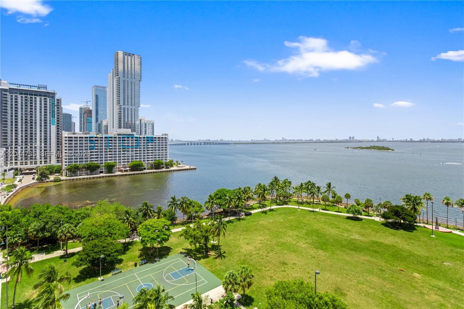 1900 N Bayshore Drive Drive