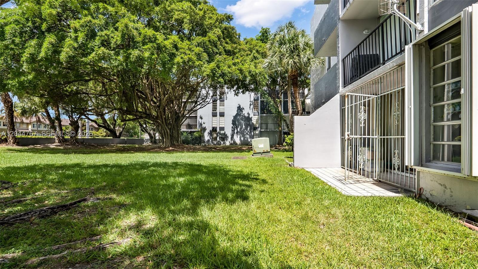 110 Fontainebleau Boulevard