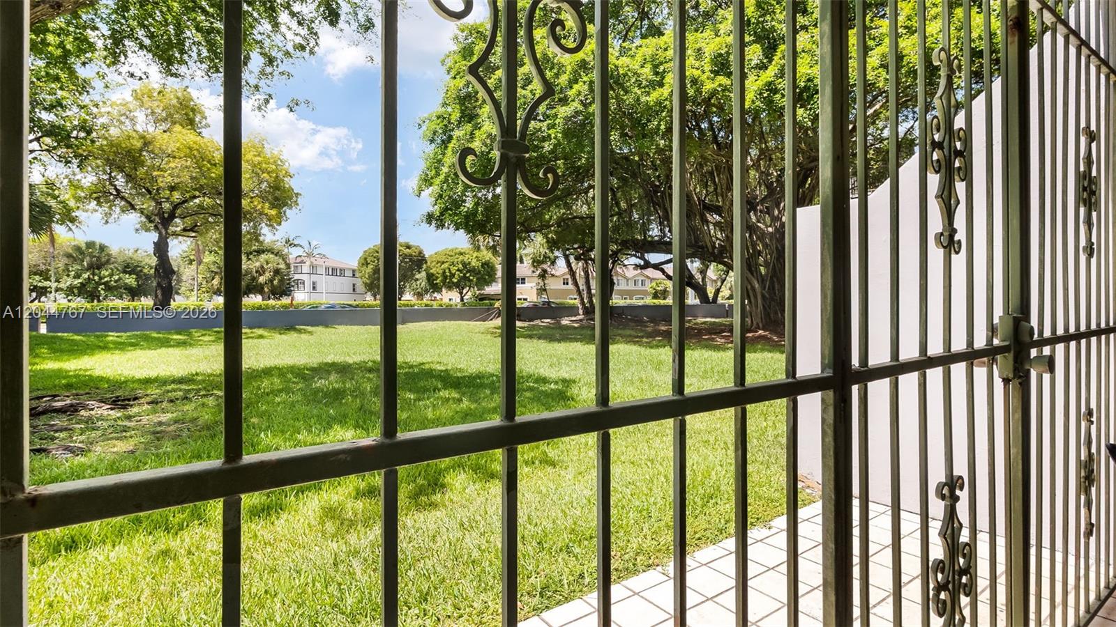 110 Fontainebleau Boulevard