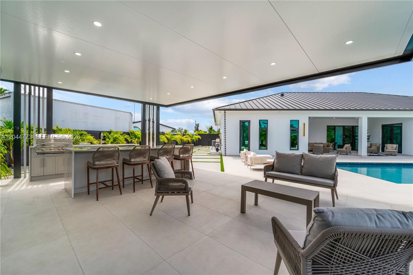 9630 SW 10th Terrace
