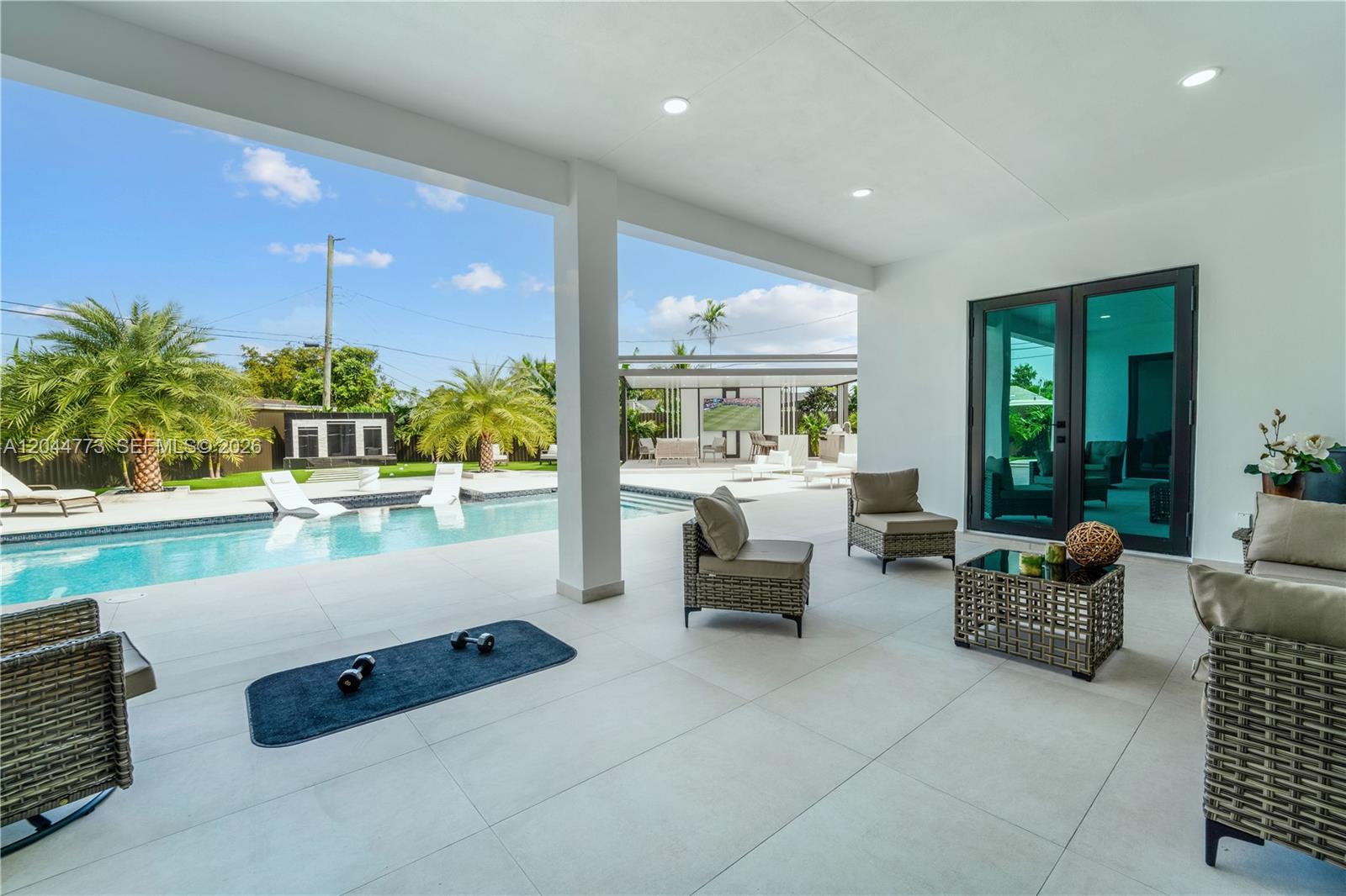 9630 SW 10th Terrace