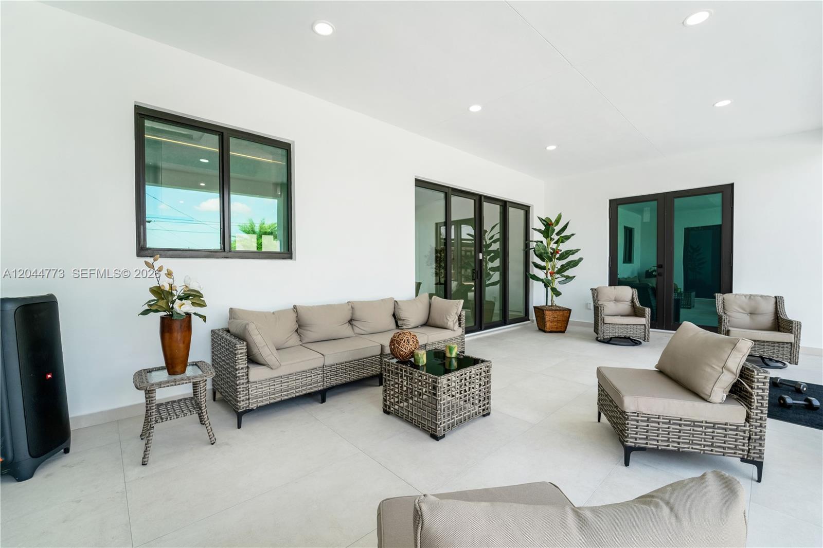 9630 SW 10th Terrace