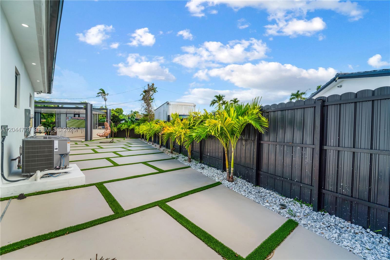 9630 SW 10th Terrace