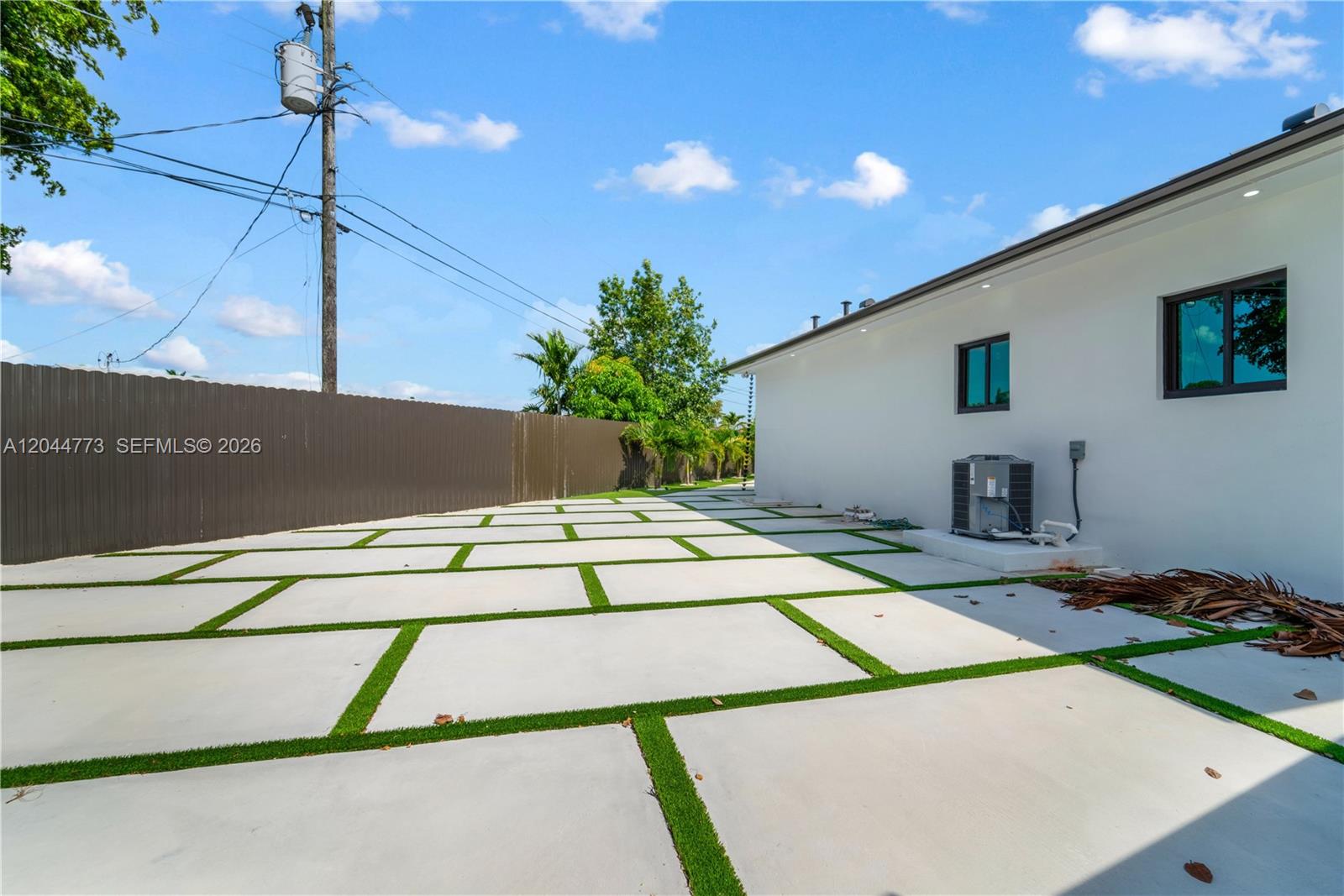 9630 SW 10th Terrace