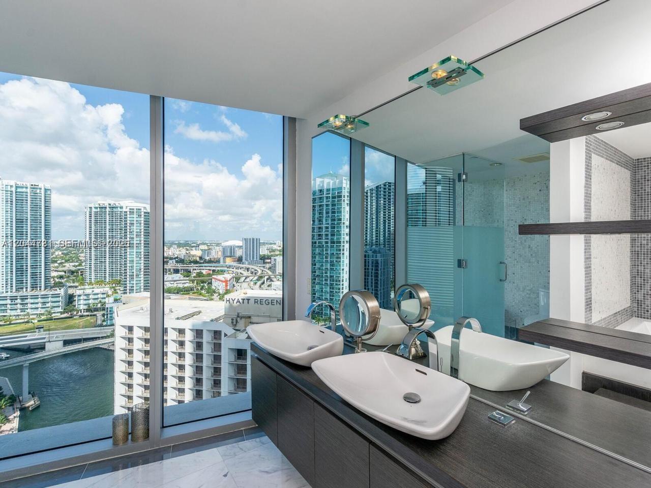 200 Biscayne Boulevard Way