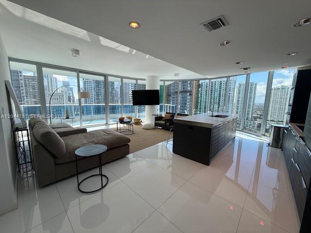 200 Biscayne Boulevard Way