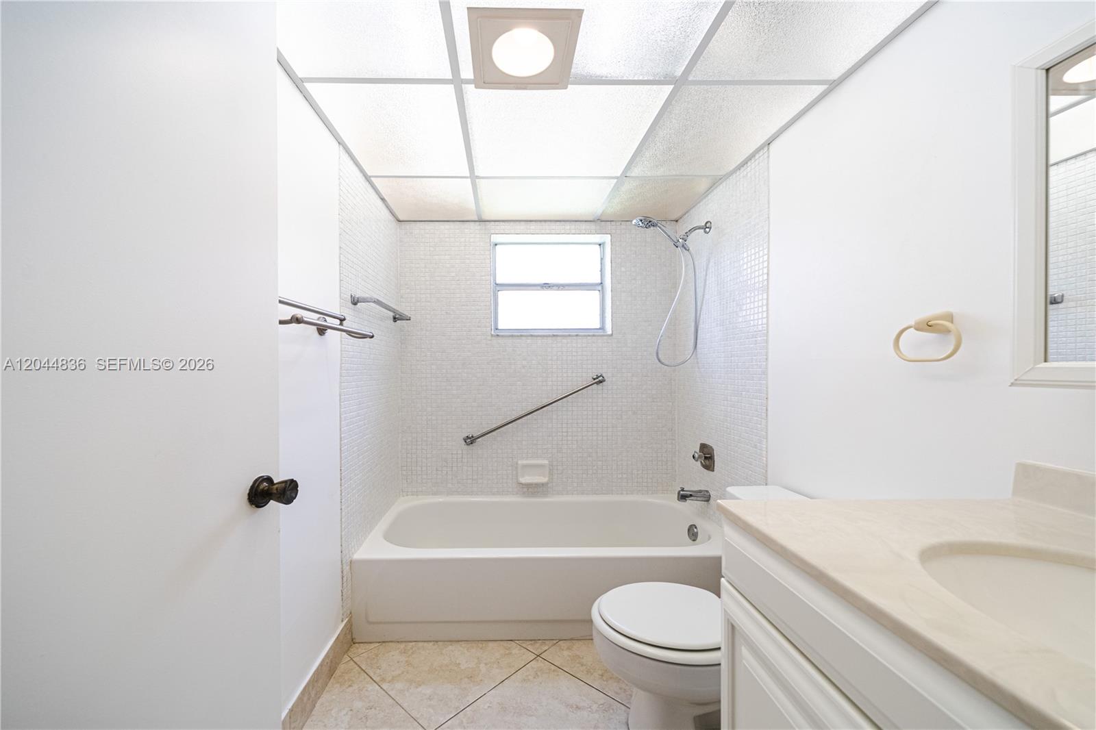 642 N Normandy