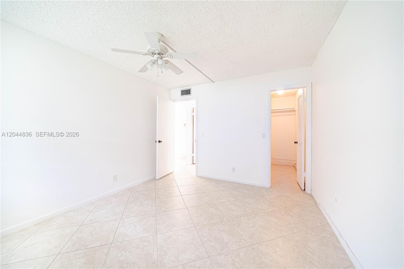 642 N Normandy