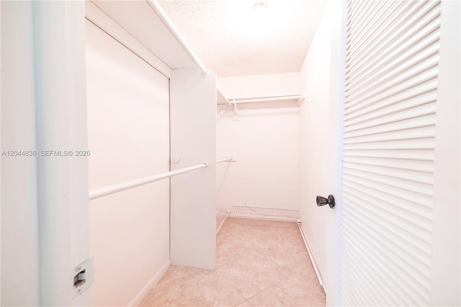 642 N Normandy