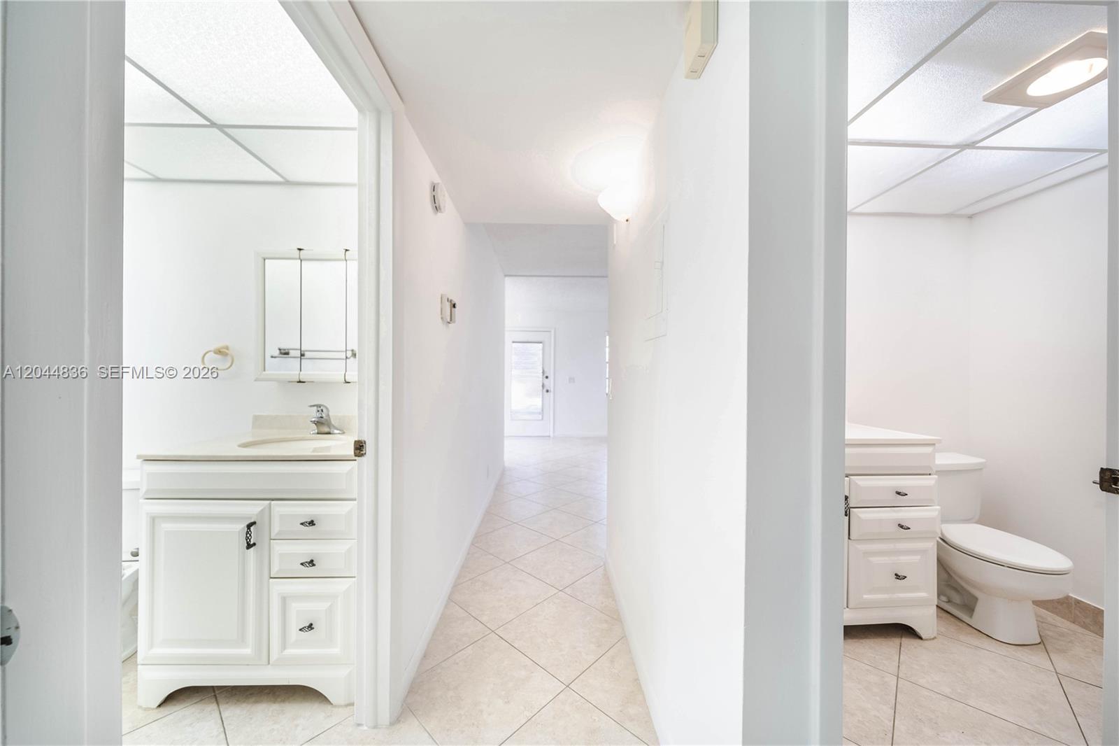 642 N Normandy