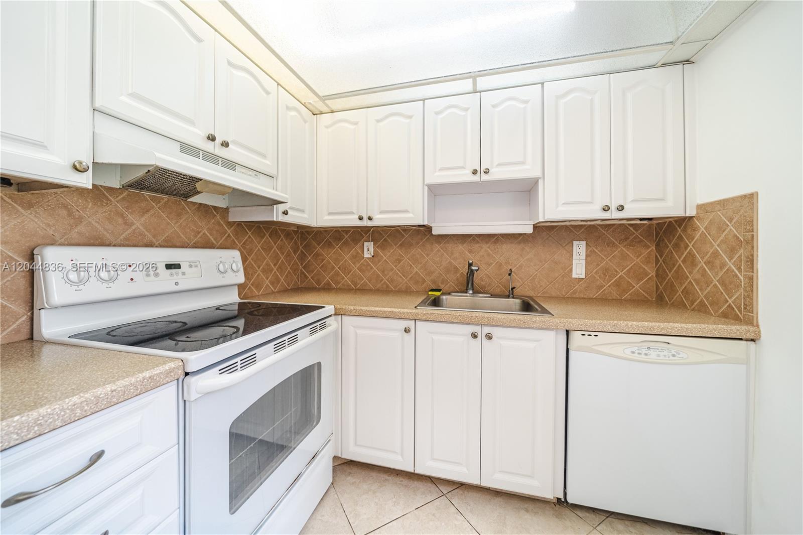 642 N Normandy