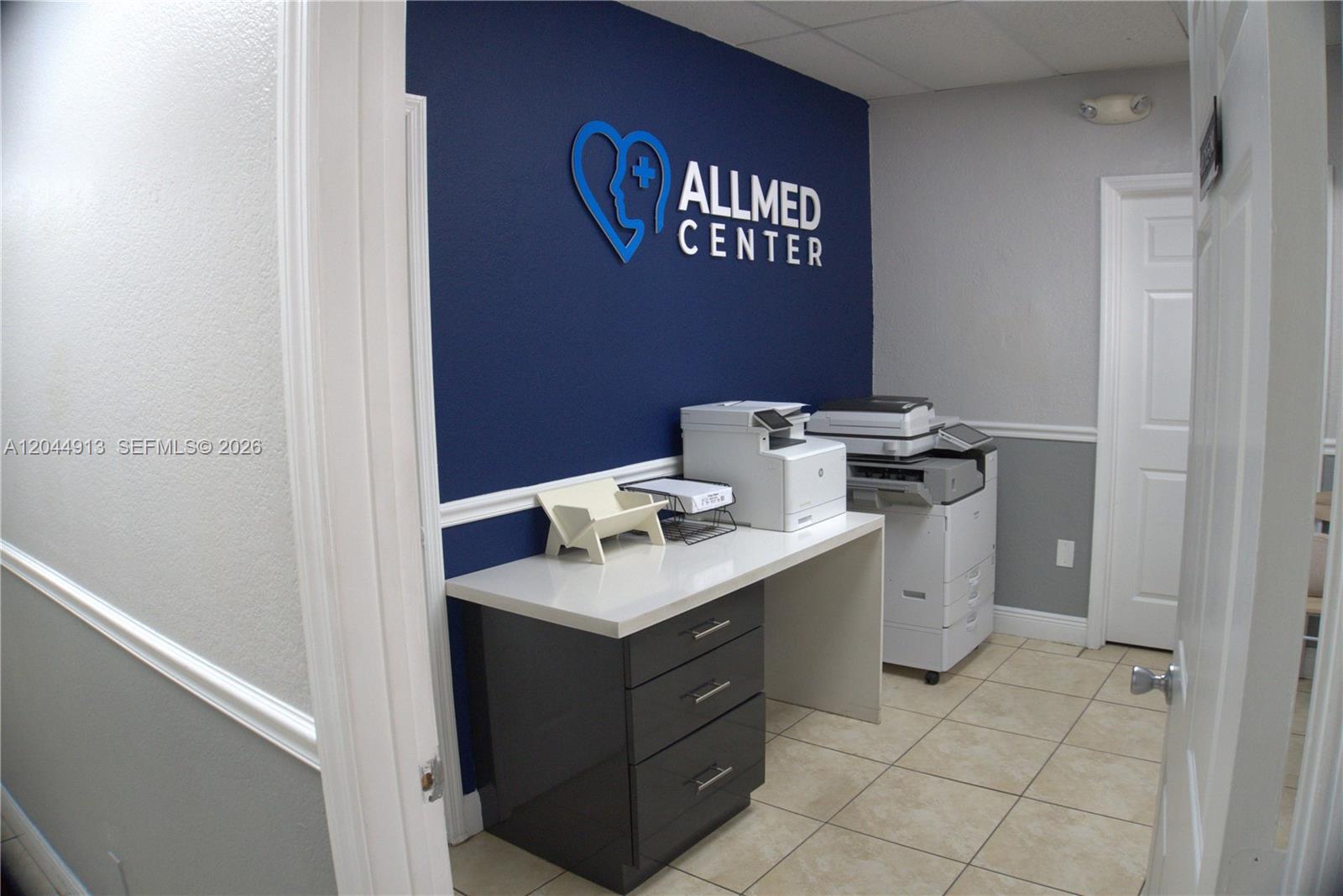 2433 NW 7th Street