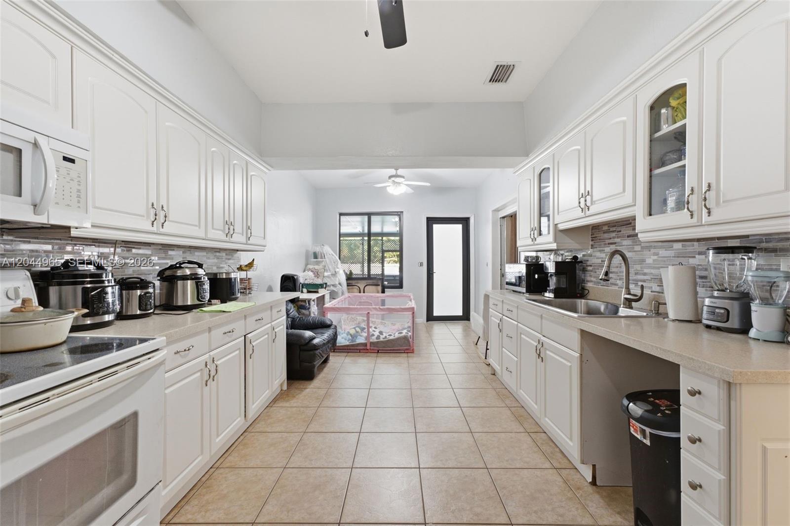 1421-1419 SW 76 Court