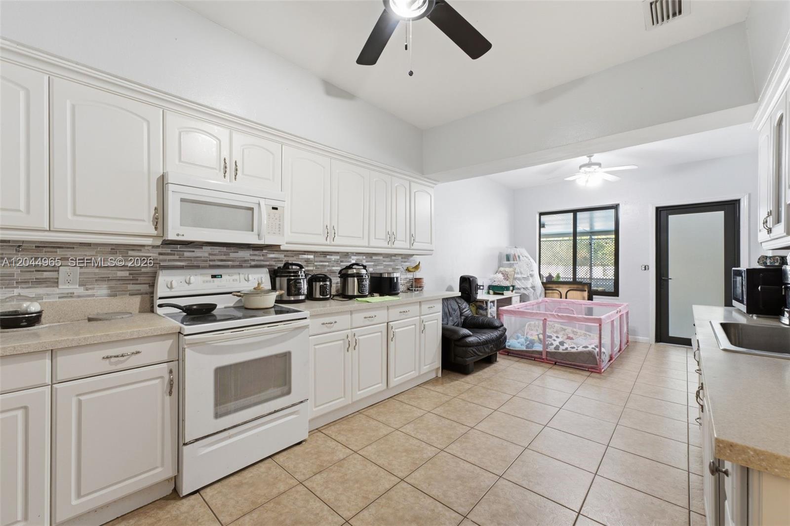 1421-1419 SW 76 Court