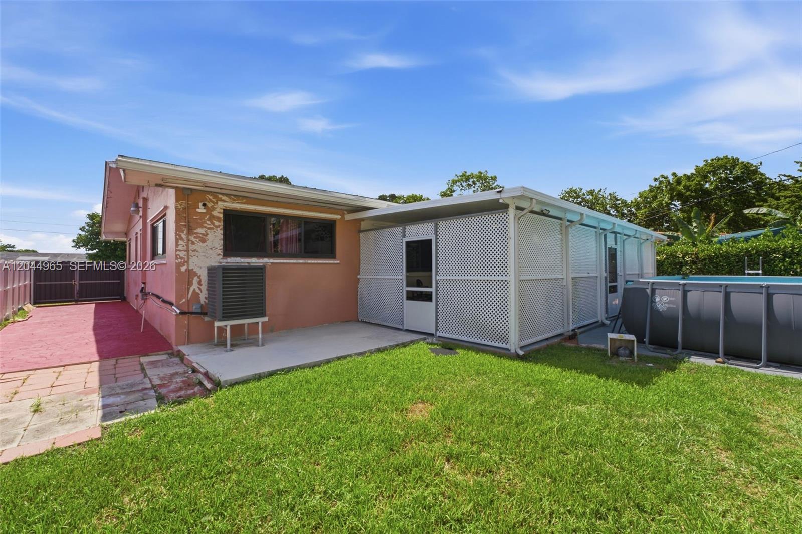 1421-1419 SW 76 Court