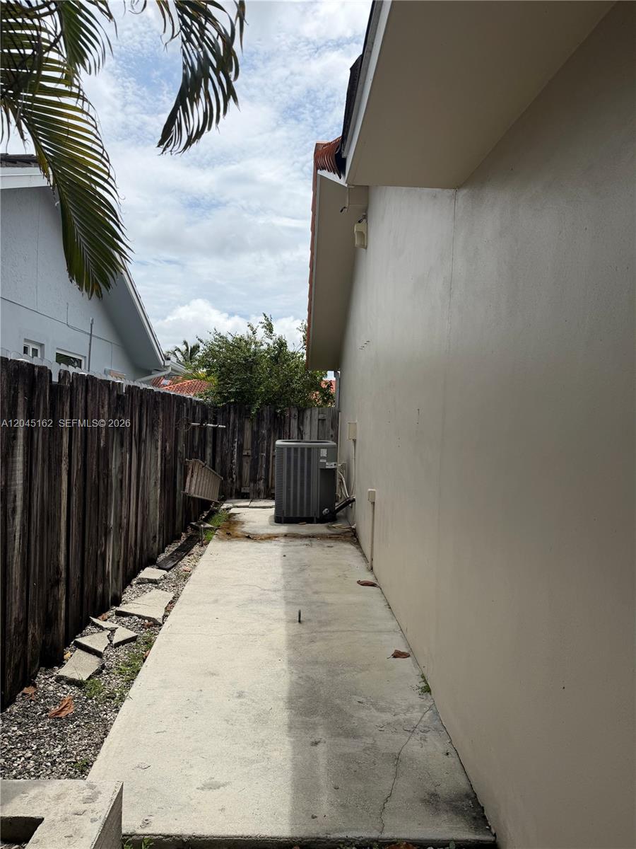 3262 SW 139th Place