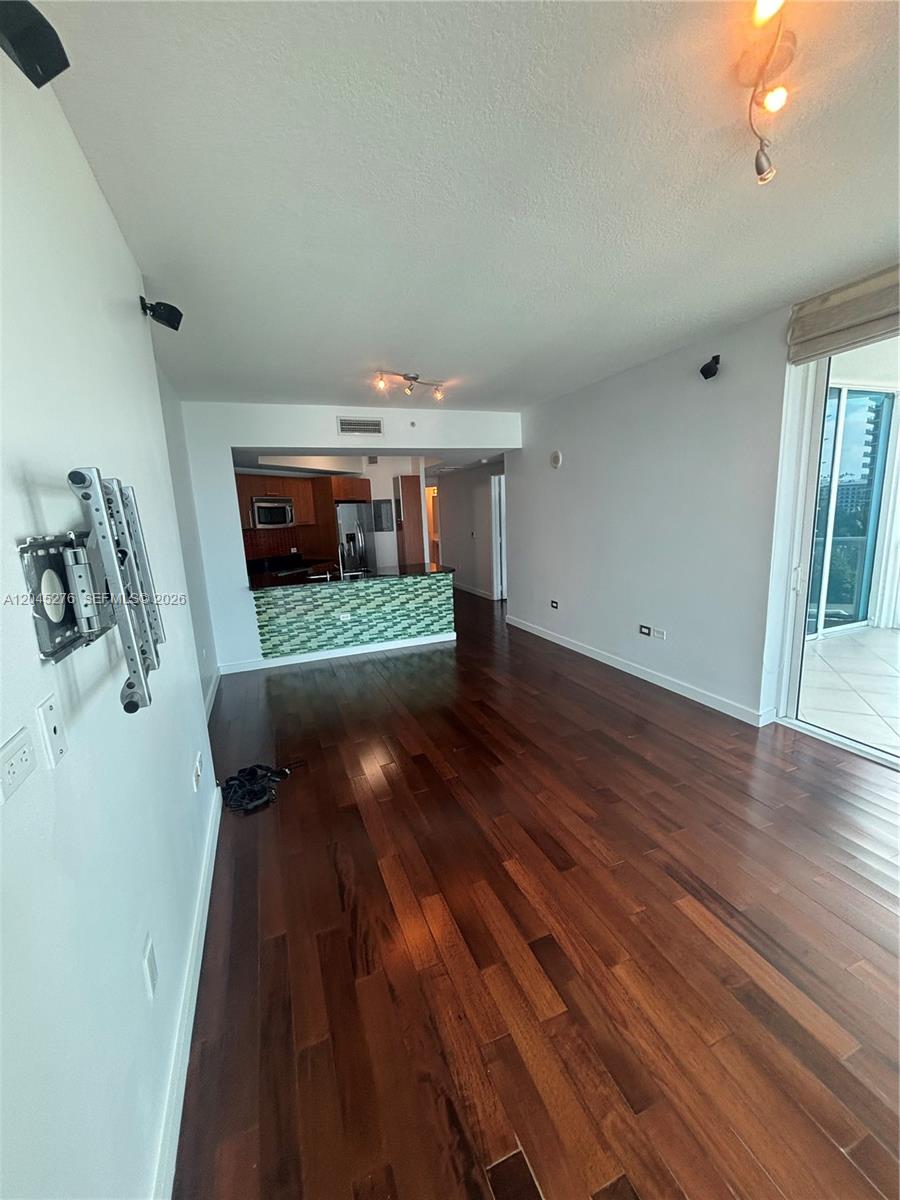 480 NE 30th Street