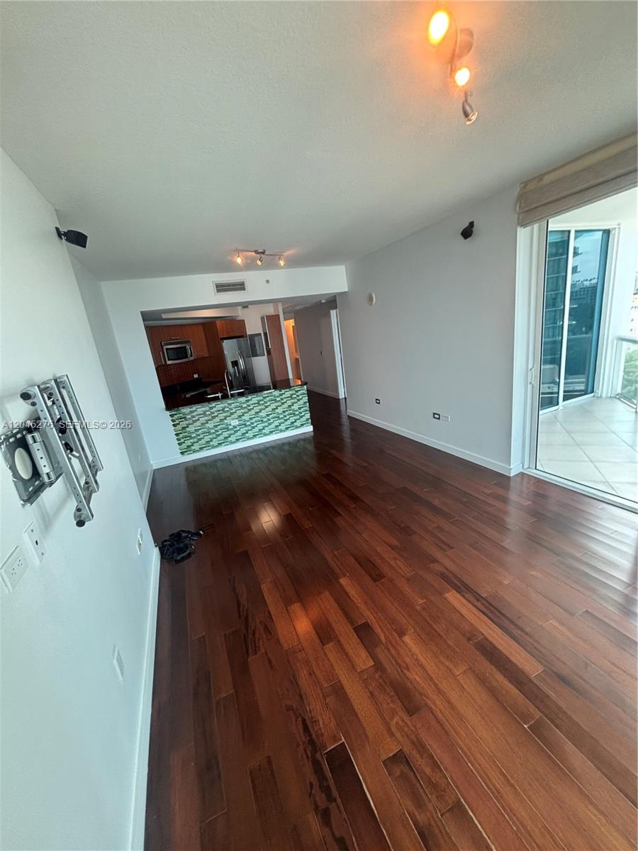 480 NE 30th Street