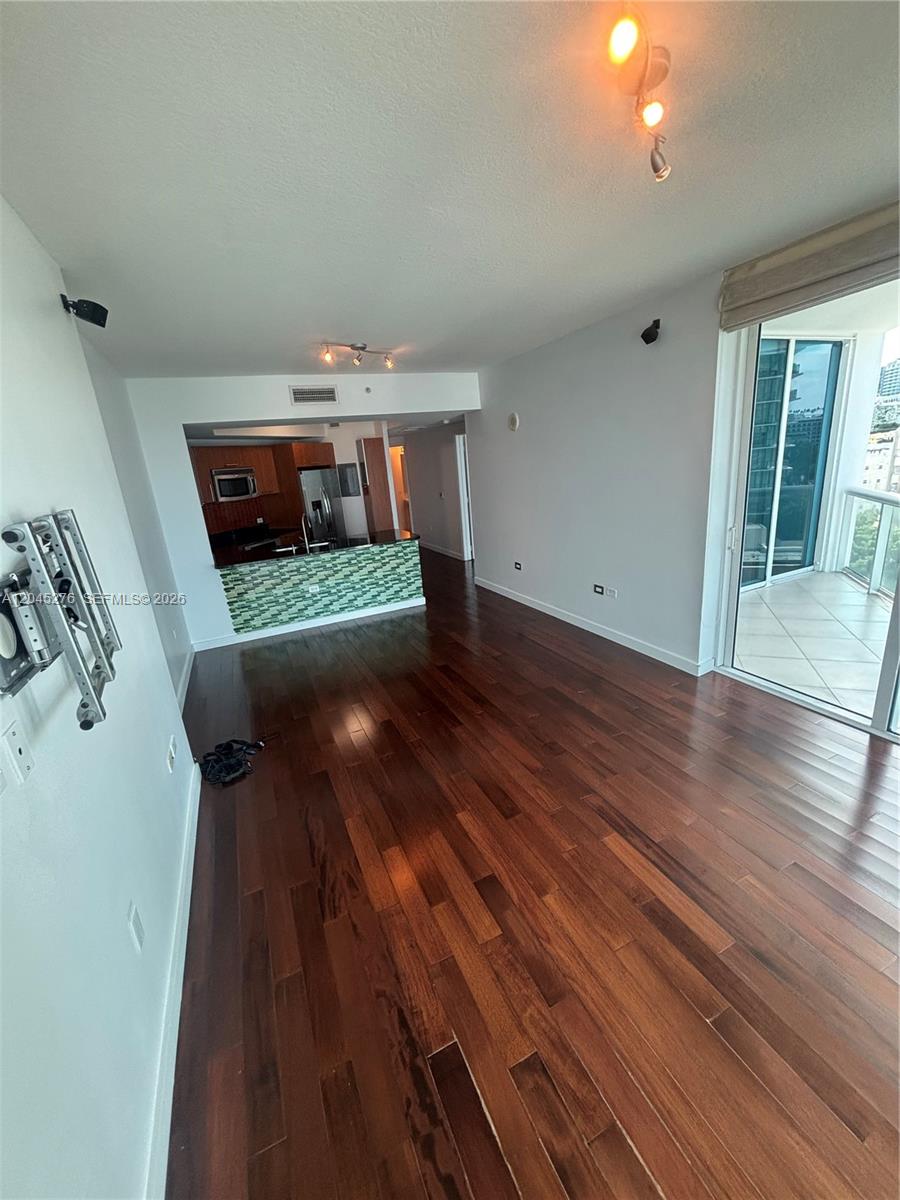 480 NE 30th Street