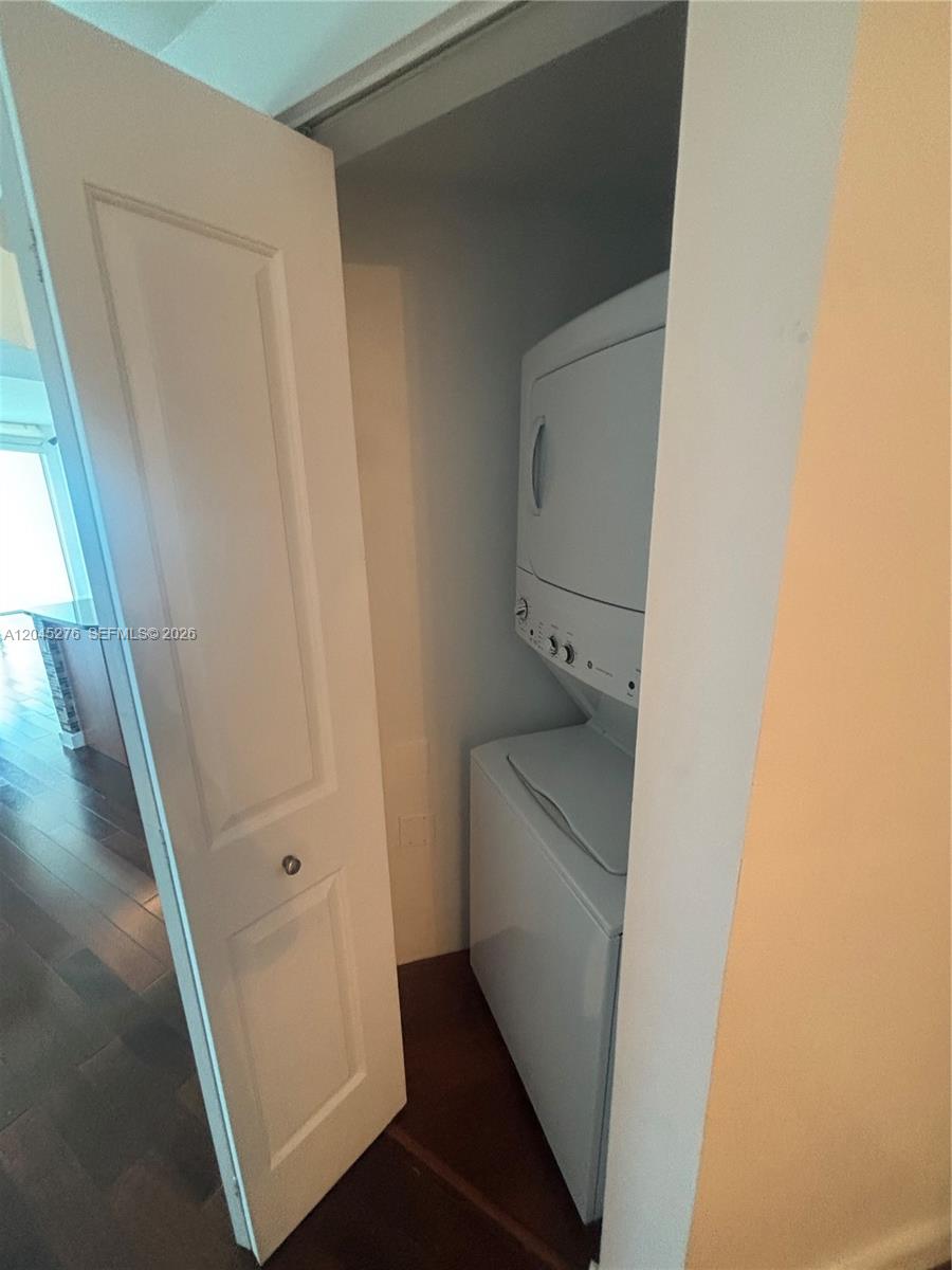 480 NE 30th Street