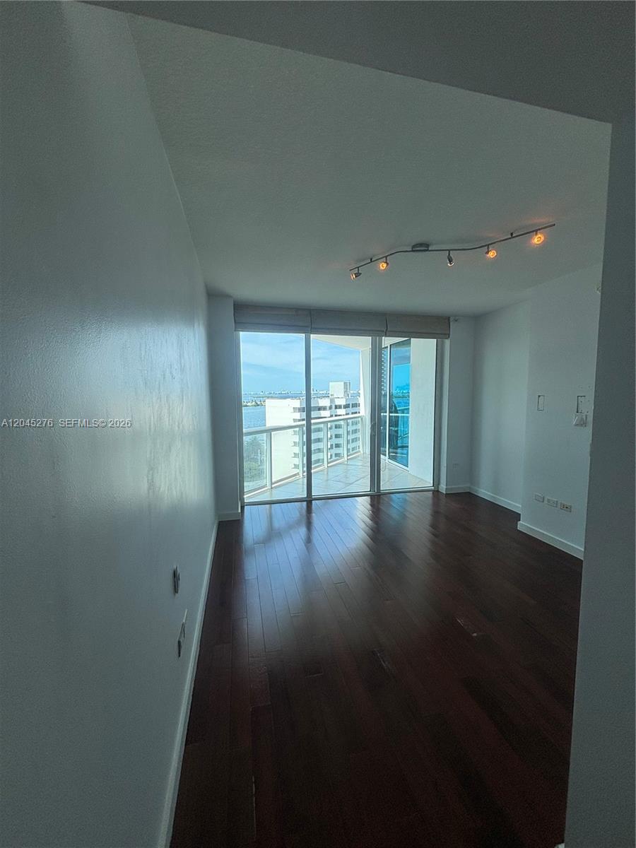 480 NE 30th Street