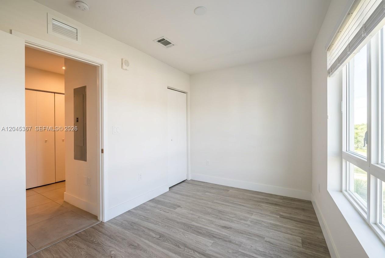 2535 NE 193rd Street