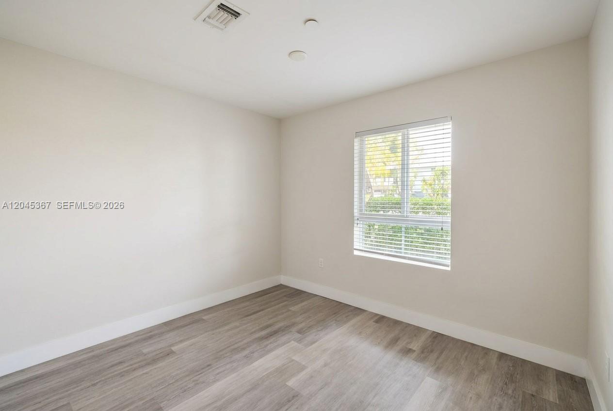 2535 NE 193rd Street