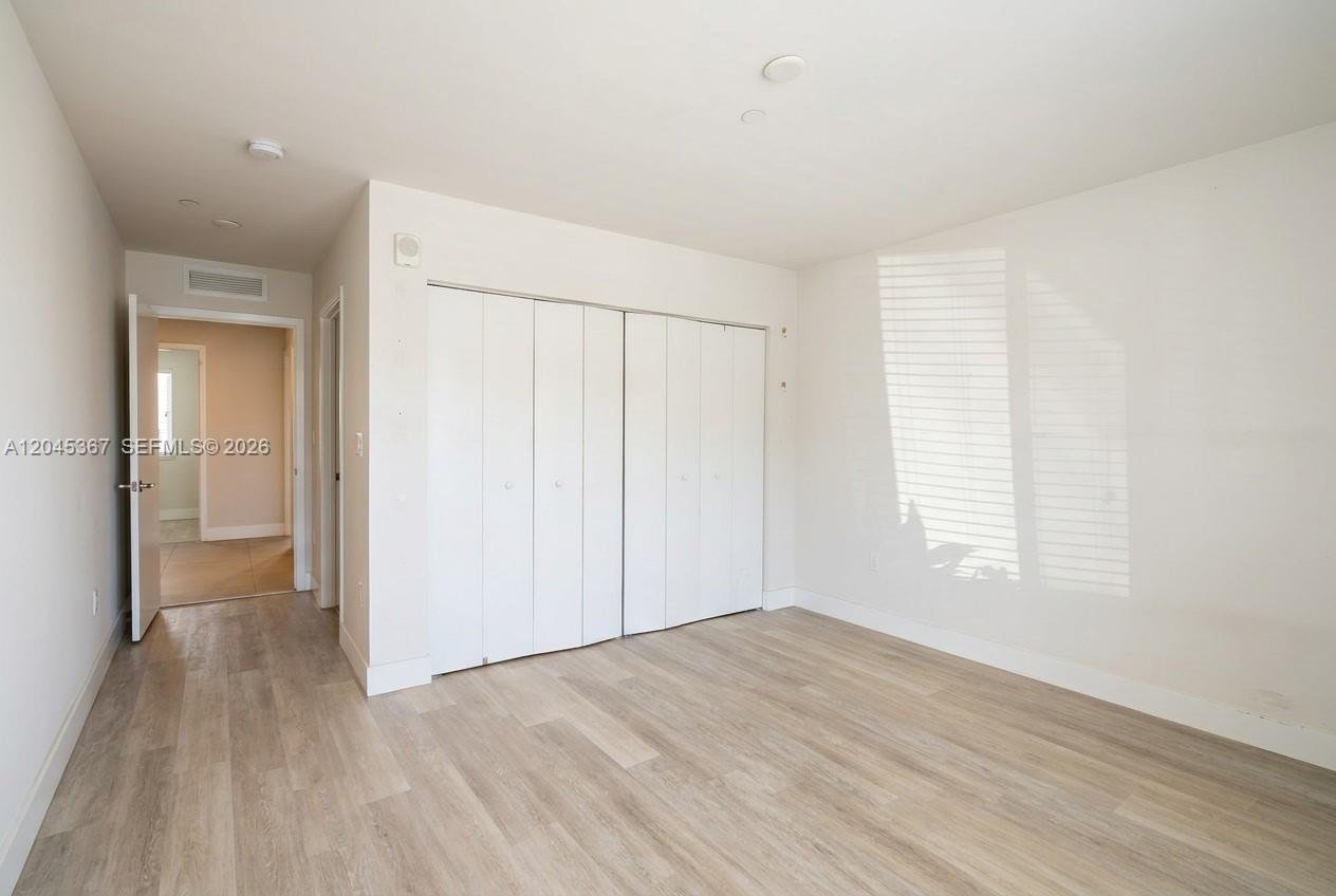 2535 NE 193rd Street