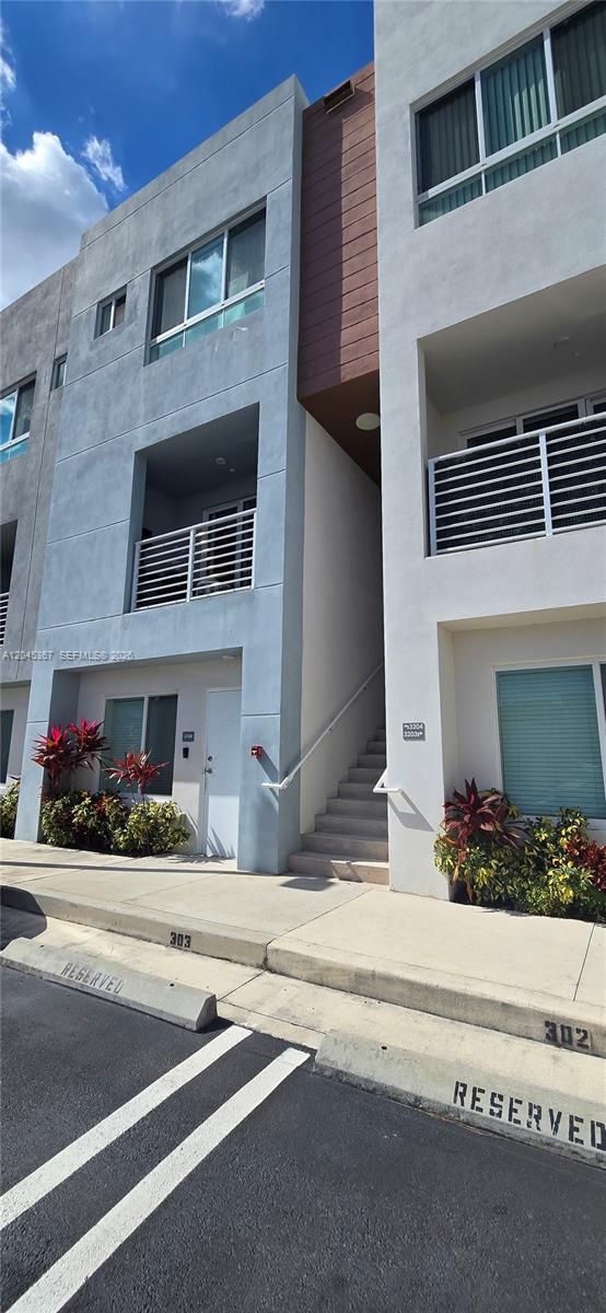 2535 NE 193rd Street