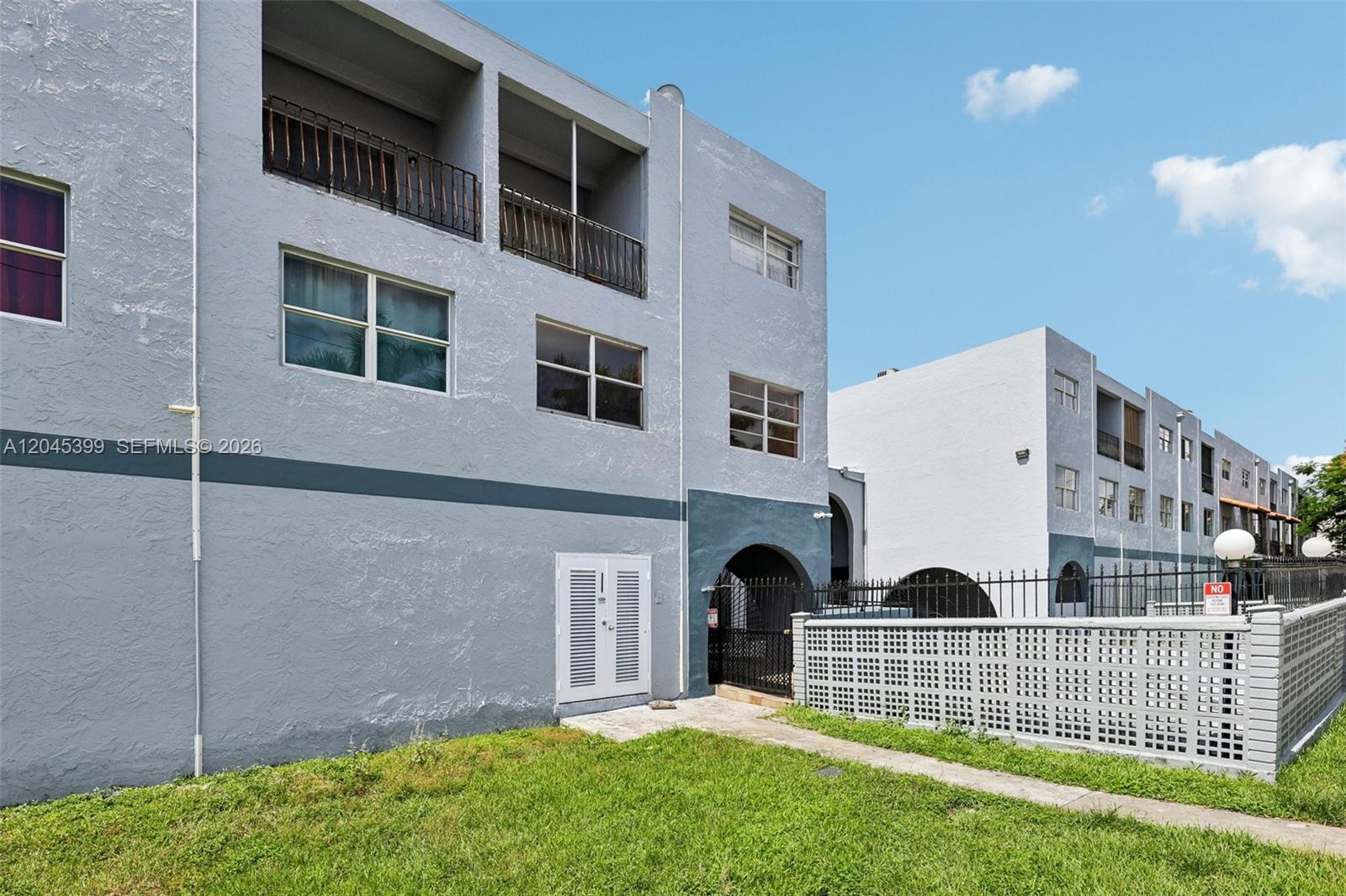 1300 W 53rd Street