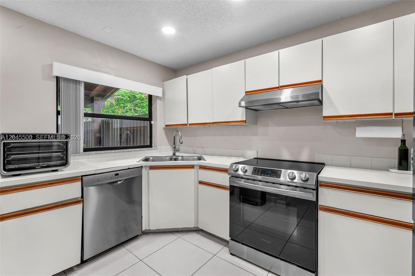 10060 SW 137th Court