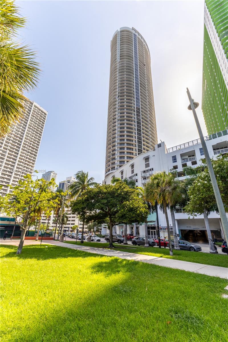 1750 N Bayshore Drive