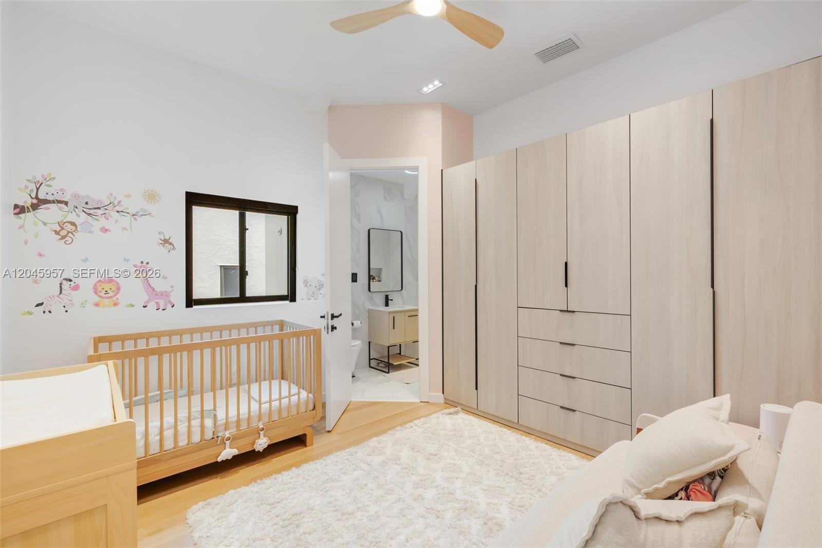 1977 S Oak Haven Circle