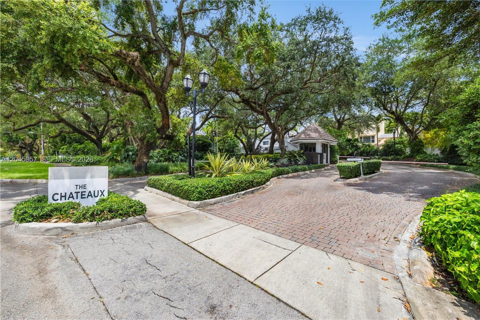 1977 S Oak Haven Circle