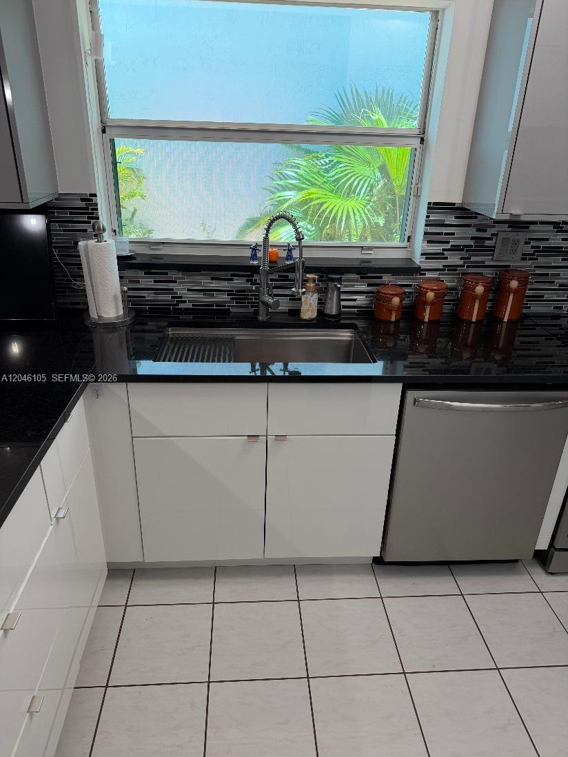 19554 NW 79th Place