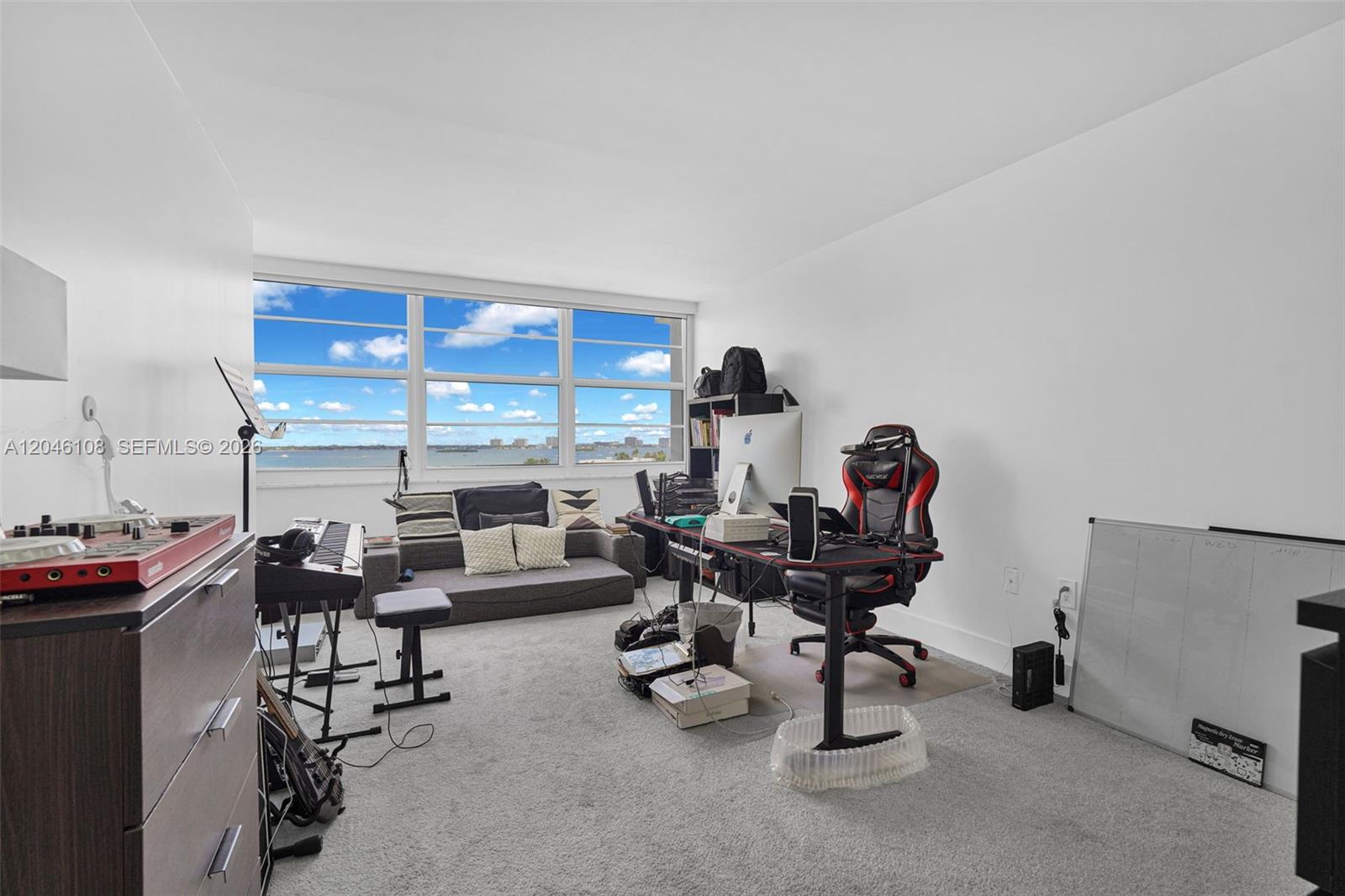 2016 Bay Drive gallery image #13