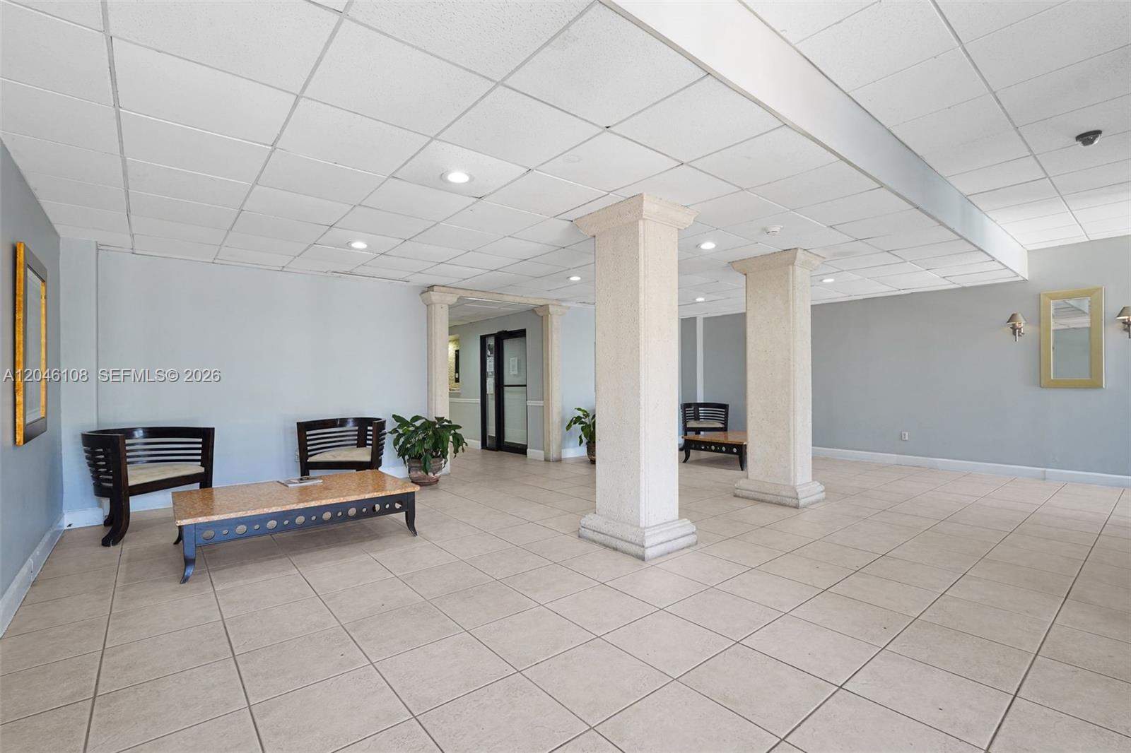 2016 Bay Drive gallery image #30