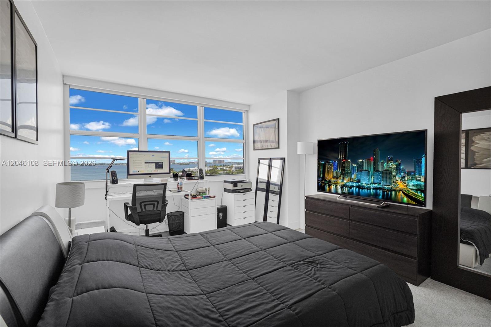 2016 Bay Drive gallery image #8