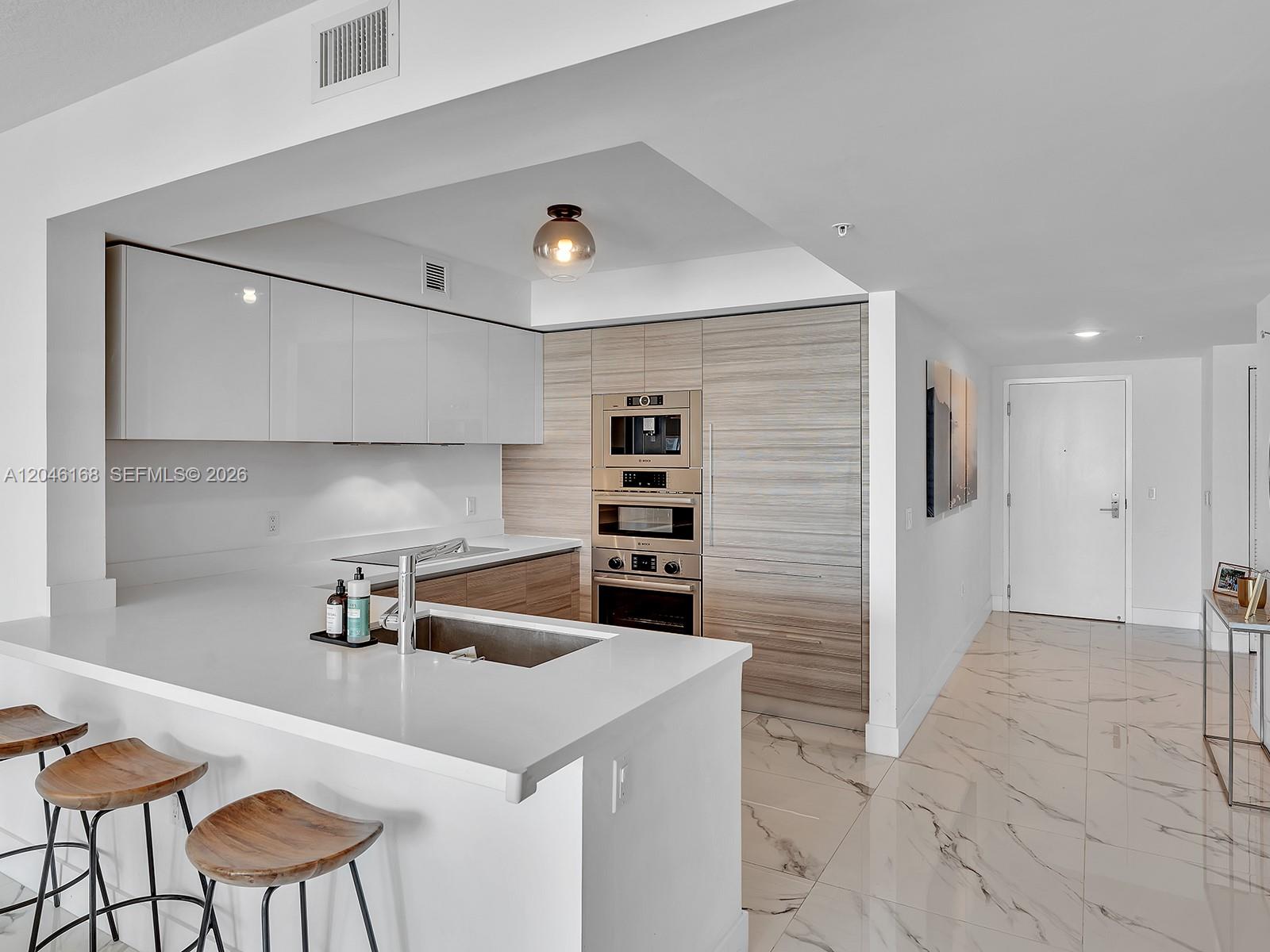 300 Sunny Isles Boulevard