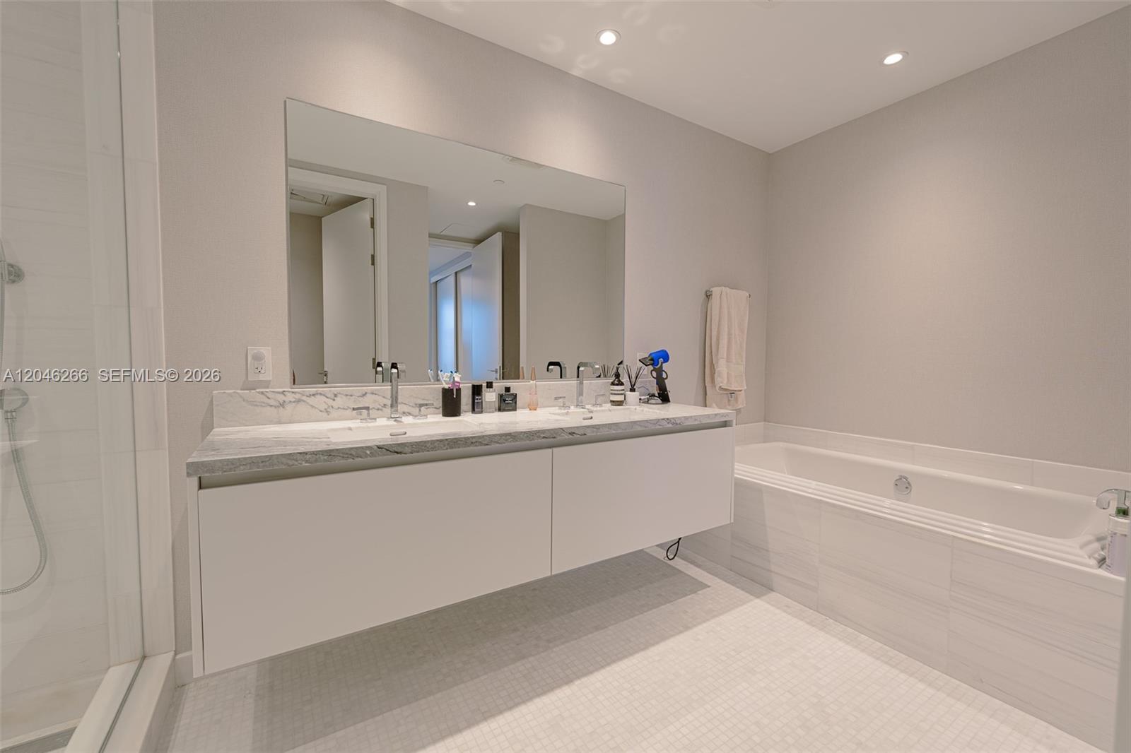 700 NE 26th Terrace