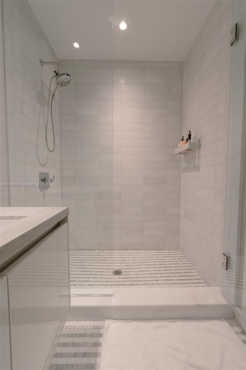 700 NE 26th Terrace