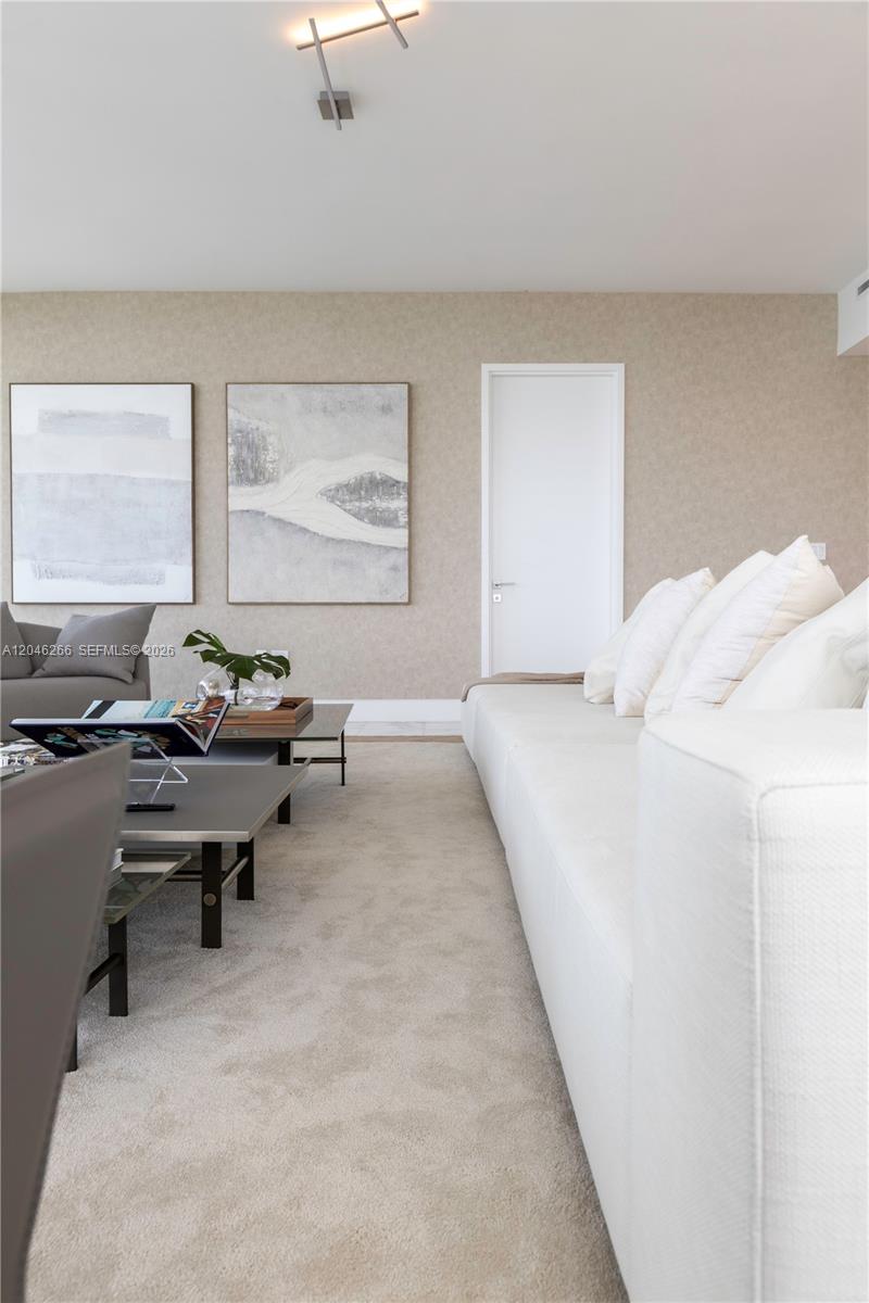 700 NE 26th Terrace