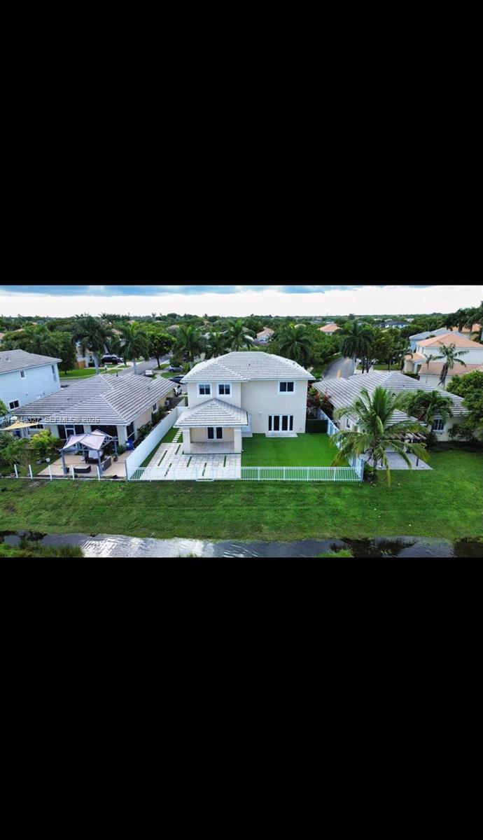 449 SE 31st Avenue